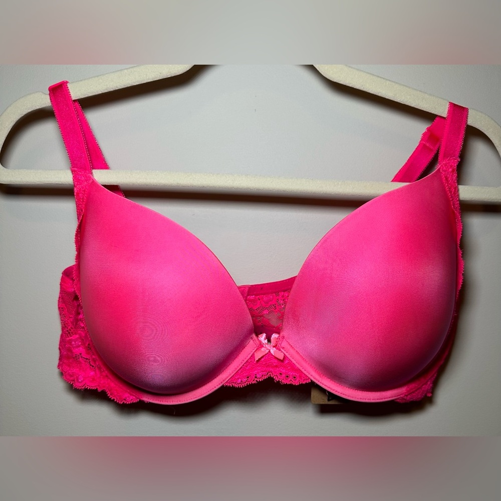 Victoria’s Secret Dream Angel’s push-up bra bright pink padding lace sexy 38D 🩷